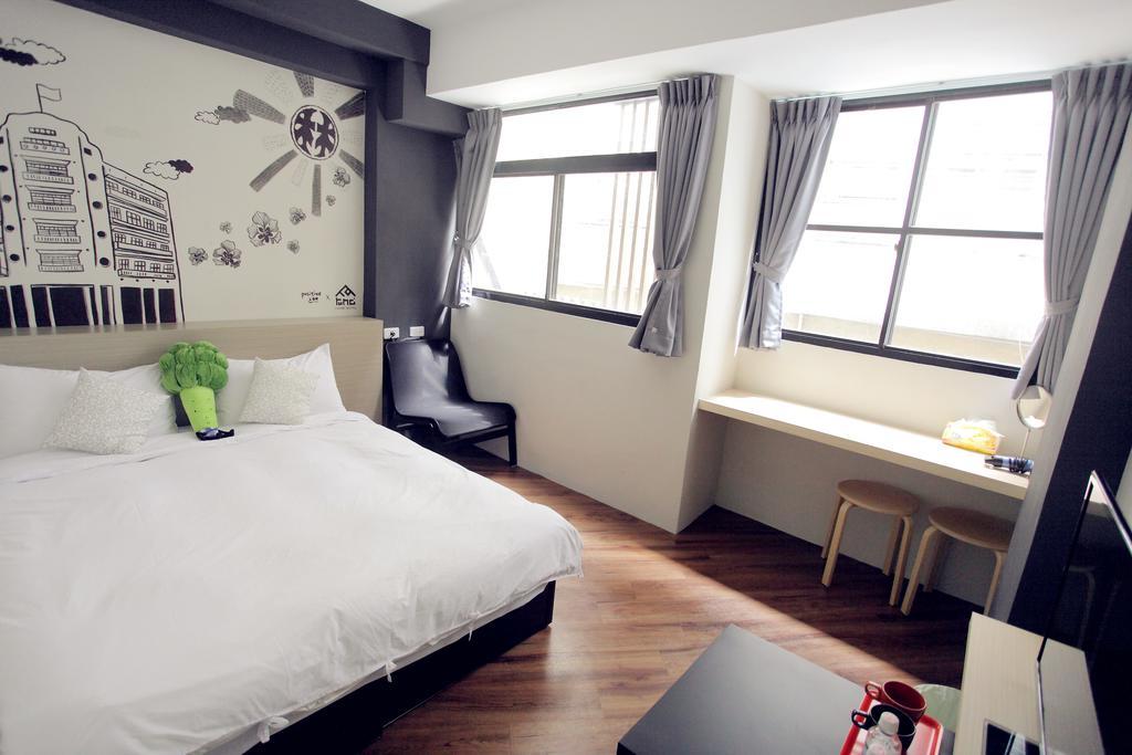 Fundi Hotel Тайнан Екстериор снимка