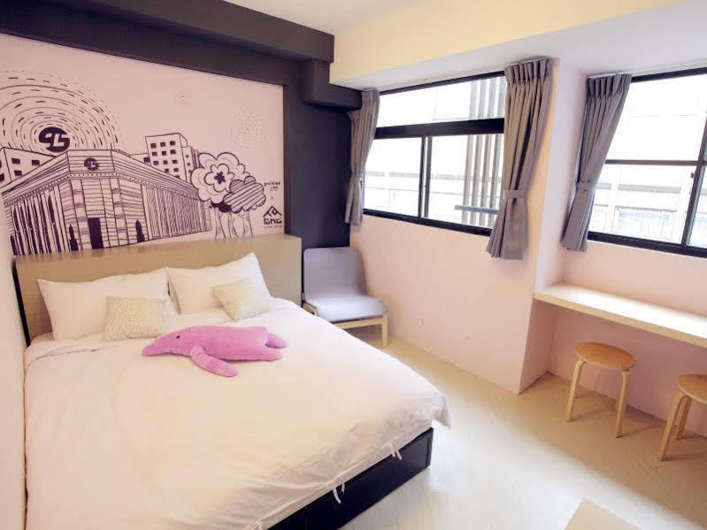 Fundi Hotel Тайнан Екстериор снимка