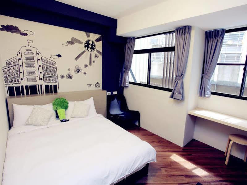 Fundi Hotel Тайнан Екстериор снимка