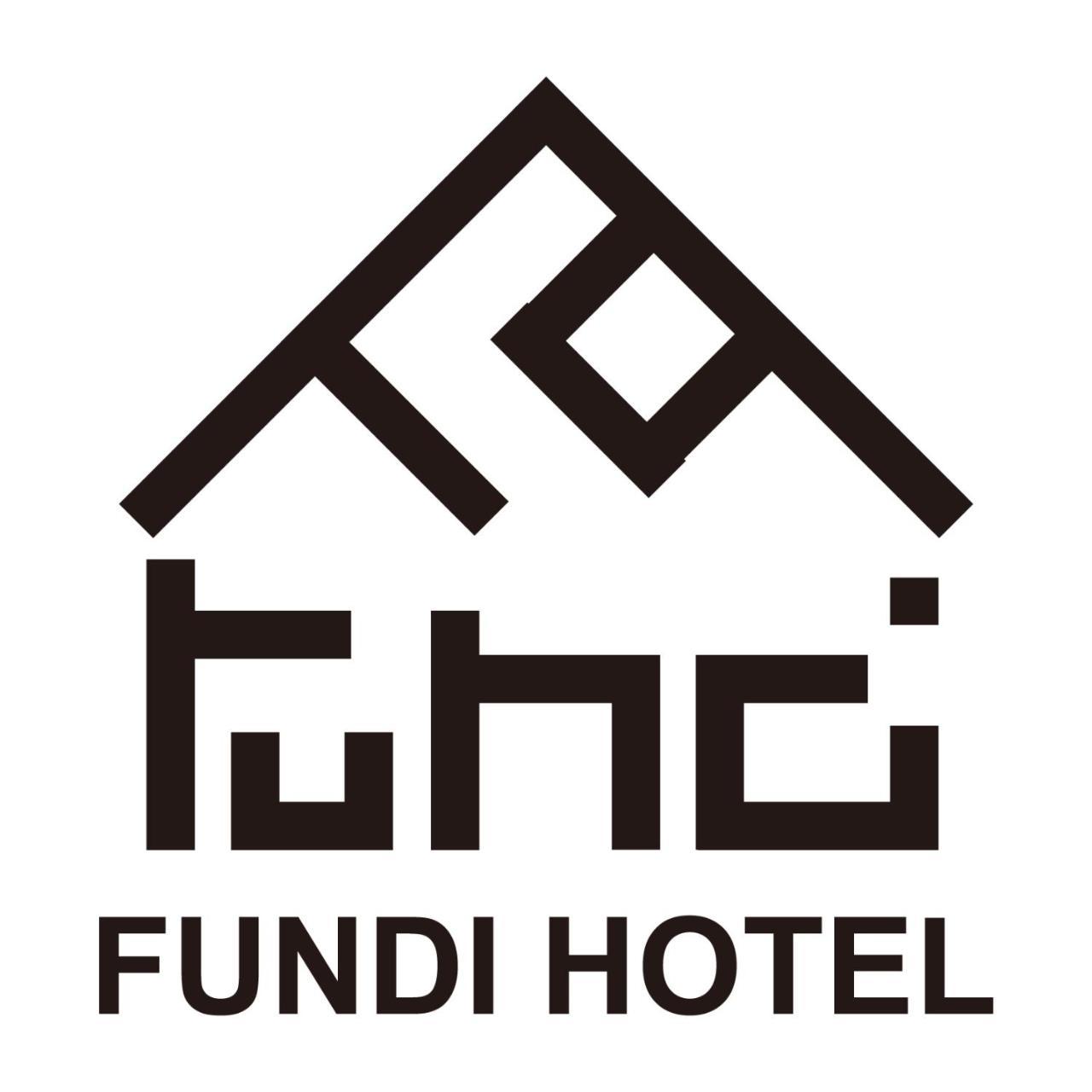 Fundi Hotel Тайнан Екстериор снимка